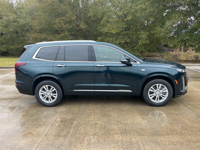 New 2025 Cadillac XT6 Luxury image 10