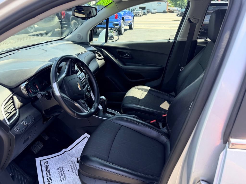 Used 2019 Chevrolet Trax LT w/ LT Convenience Package AWD/4WD image 11