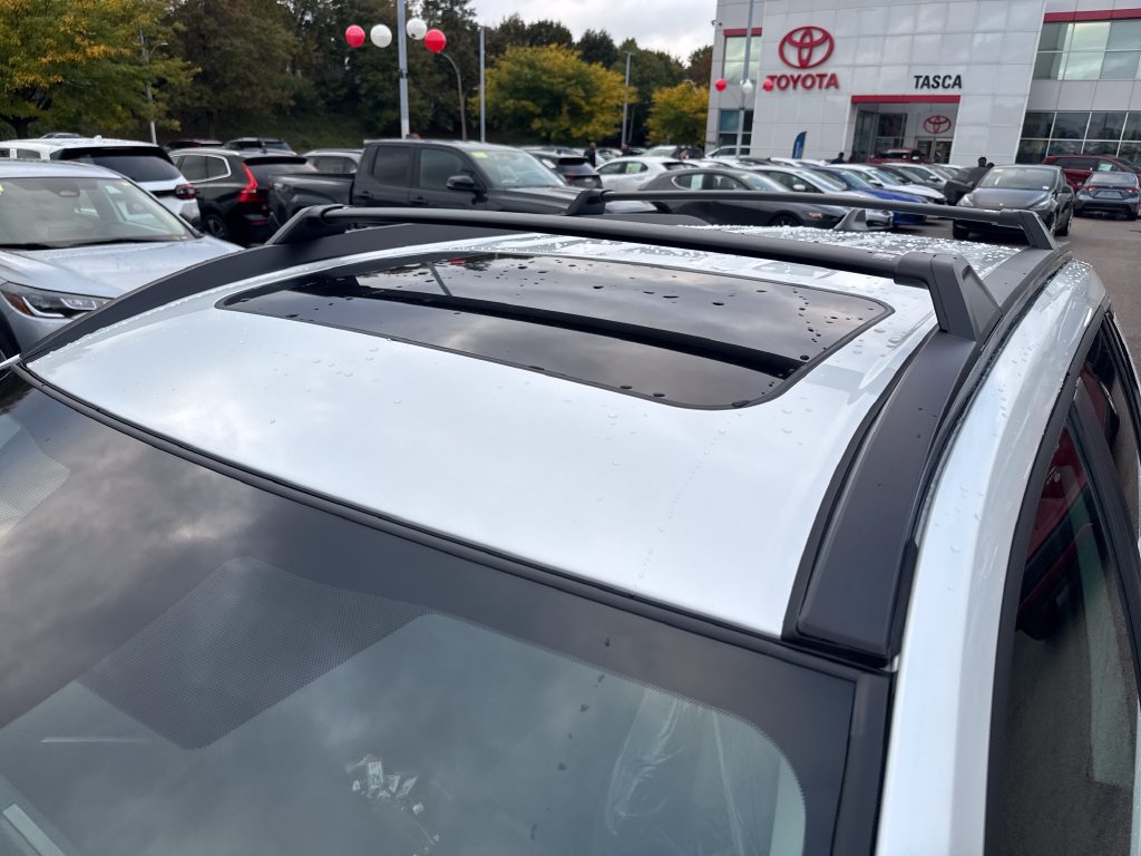 New 2026 Toyota Corolla Cross LE w/ Moonroof Package AWD/4WD image 40