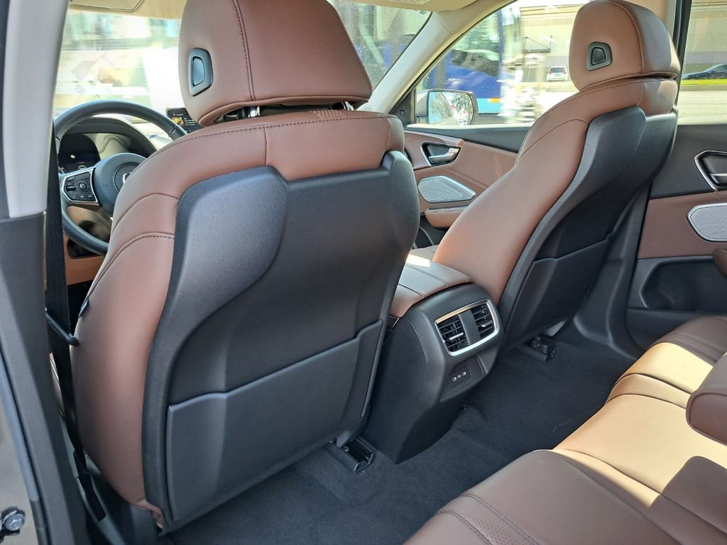 Certified 2025 Acura RDX w/ Technology Package image 21