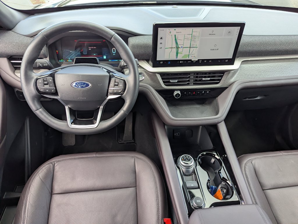 Used 2026 Ford Explorer Platinum w/ LUX Leather Package AWD/4WD image 29