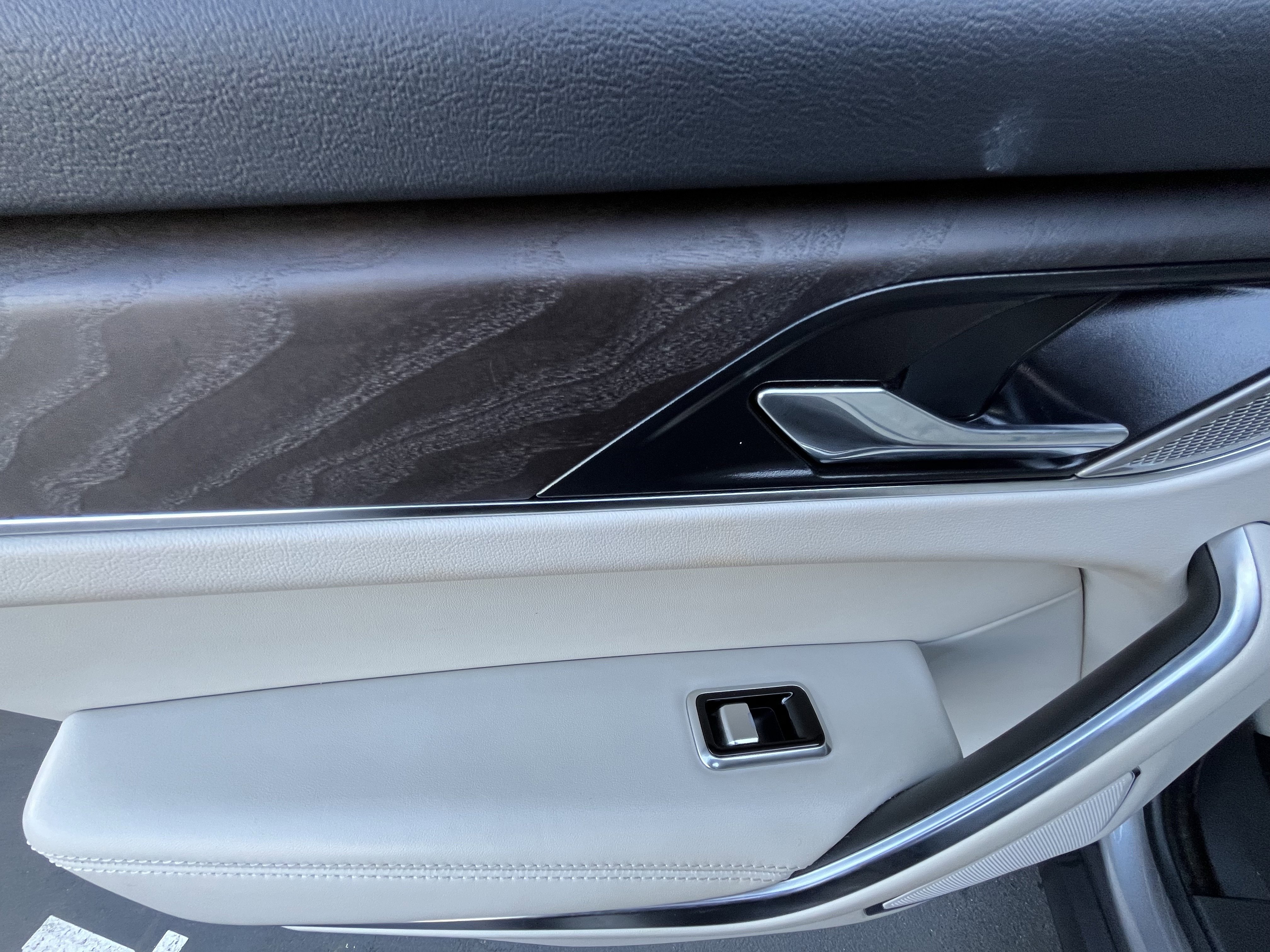 Certified 2023 Jaguar F-PACE S image 30