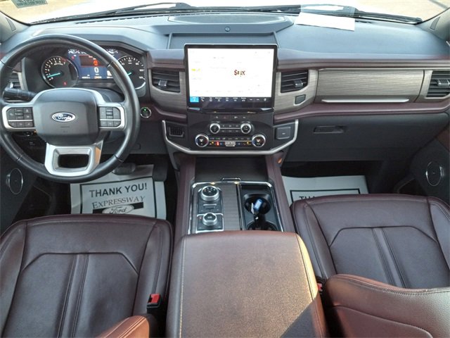 Used 2024 Ford Expedition Limited image 17