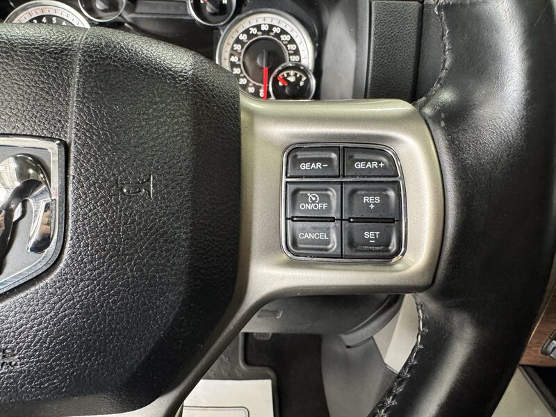 Used 2016 RAM 1500 Laramie w/ Convenience Group AWD/4WD image 9