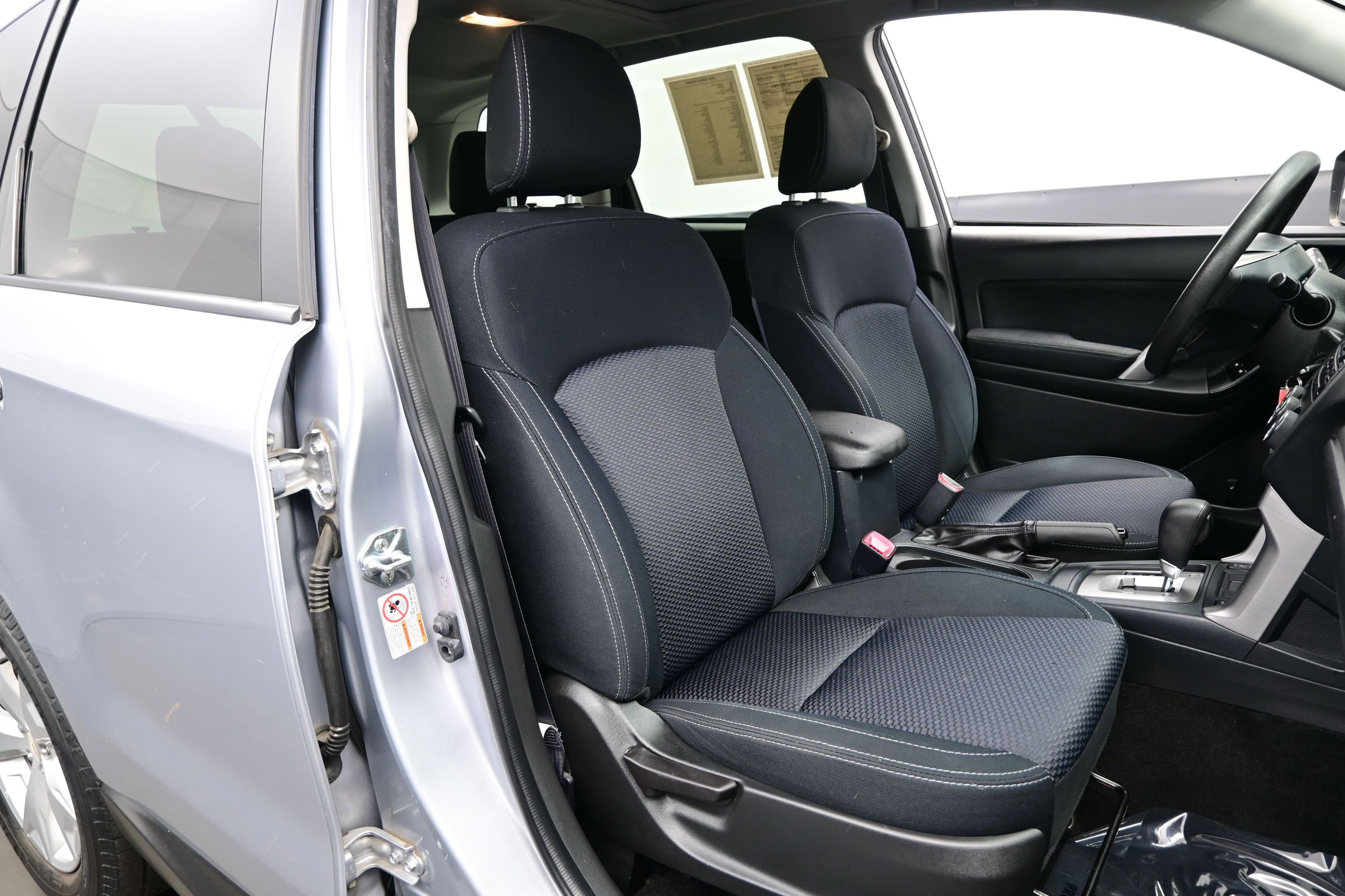 Used 2015 Subaru Forester 2.5i Premium w/ All-Weather Package AWD/4WD image 14