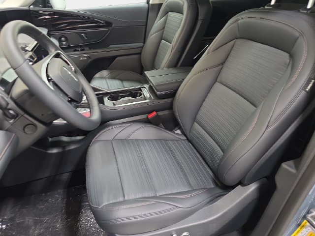 New 2026 Lincoln Nautilus Reserve w/ Jet Appearance Package AWD/4WD image 11