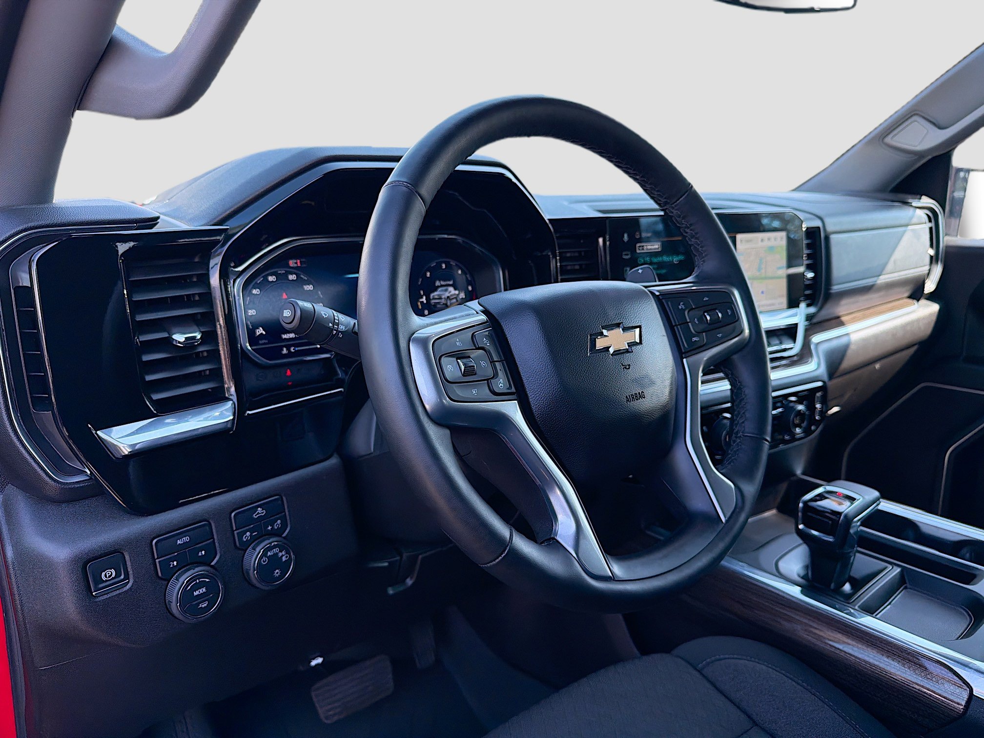 Used 2025 Chevrolet Silverado 1500 LT w/ Protection Package image 25