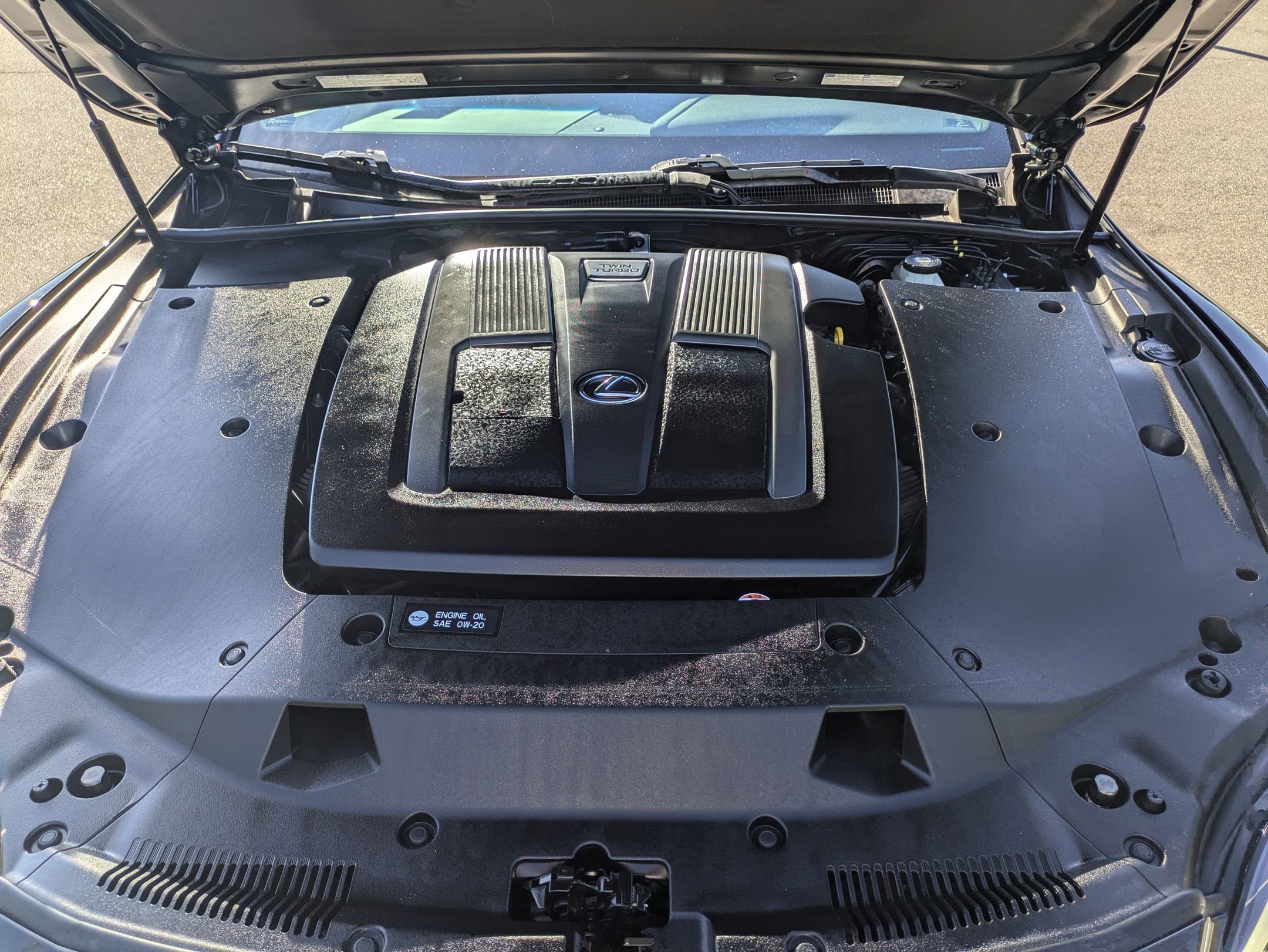 Used 2021 Lexus LS 500 w/ Accessory Package (Z2) image 31