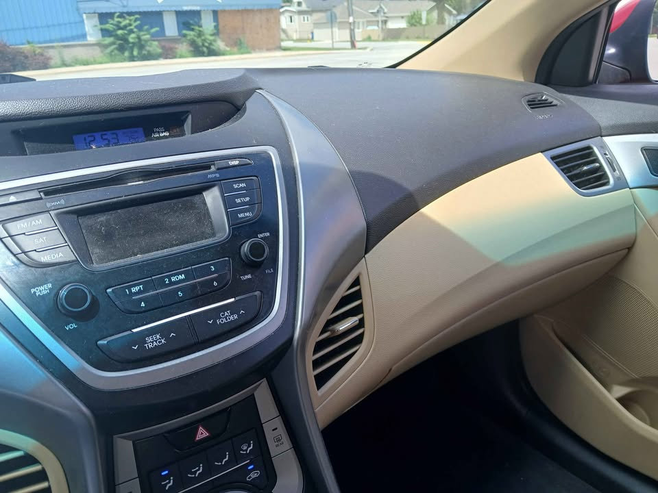 Used 2013 Hyundai Elantra GLS image 17