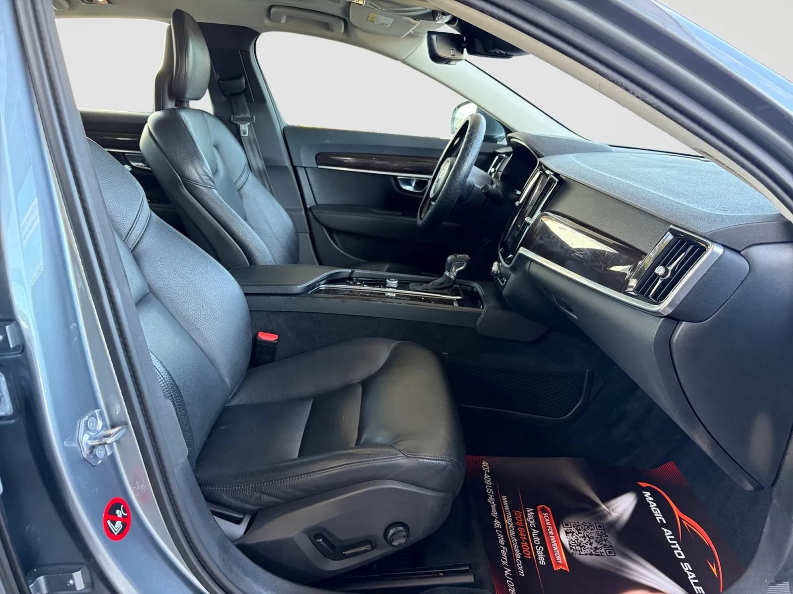 Used 2018 Volvo S90 T5 Momentum w/ Convenience Package FWD image 20