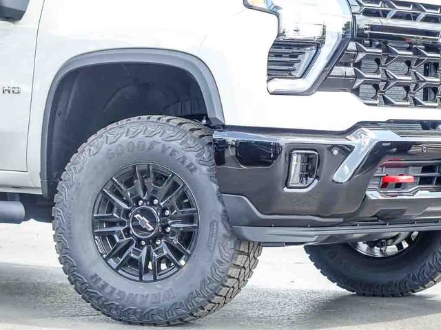 New 2026 Chevrolet Silverado 2500 ZR2 w/ Snow Plow Prep/Camper Package AWD/4WD image 4