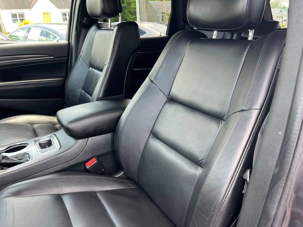 Used 2018 Jeep Grand Cherokee Limited AWD/4WD image 15