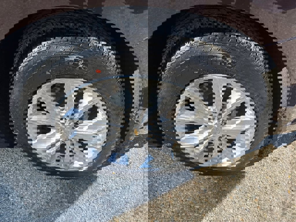 Used 2021 Chevrolet Malibu LT w/ Leather Package FWD image 18