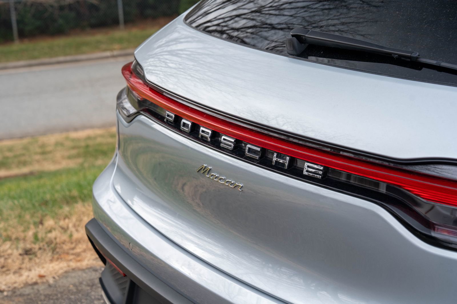 Certified 2025 Porsche Macan image 15