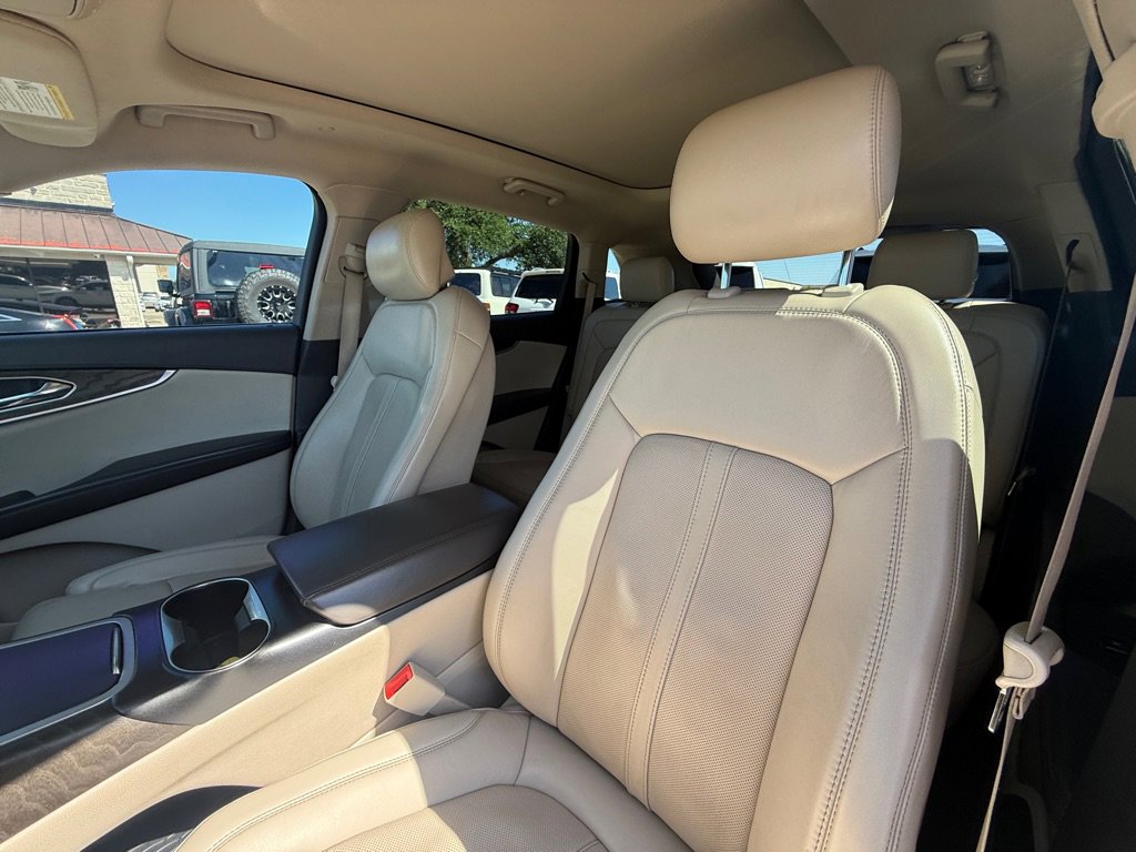 Used 2020 Lincoln Nautilus Reserve w/ Equipment Group 201A FWD image 16