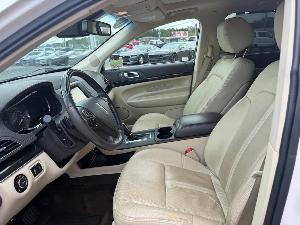 Used 2015 Lincoln MKT AWD w/ Equipment Group 201A image 15