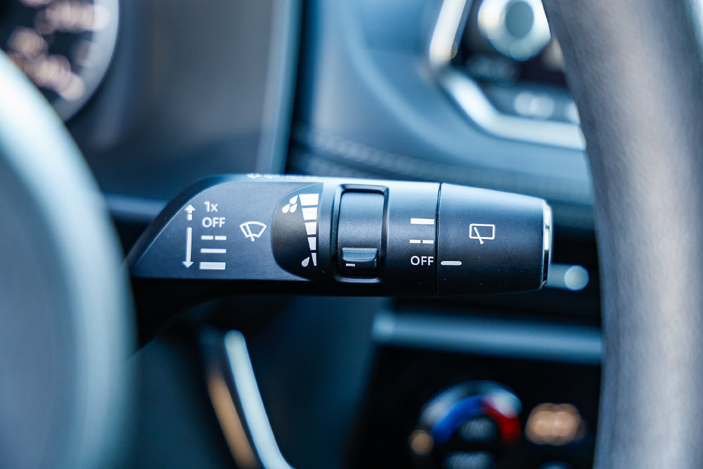 Used 2023 Nissan Rogue SV FWD image 44