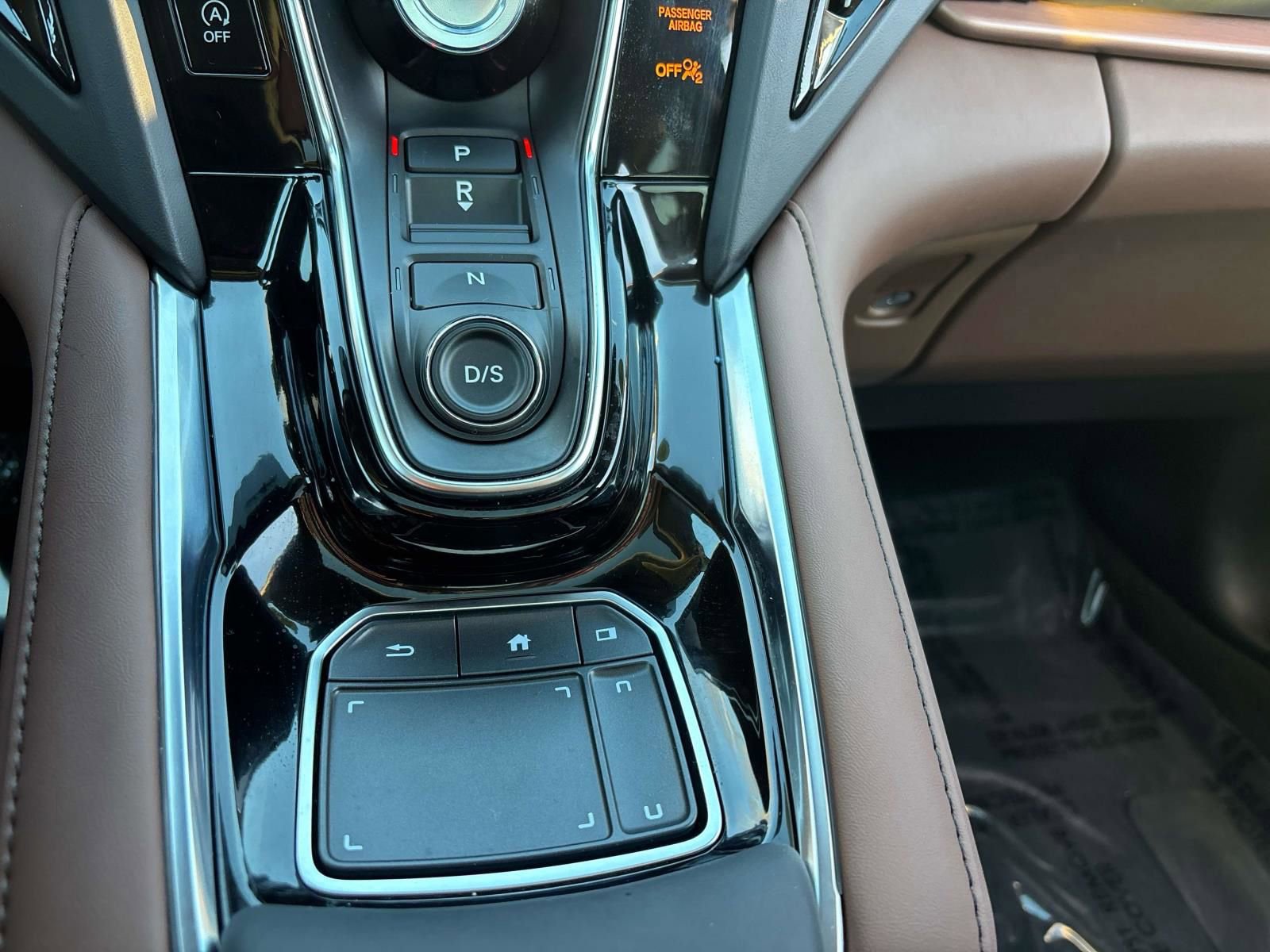 Used 2025 Acura RDX w/ Technology Package image 29