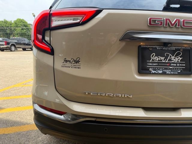Used 2022 GMC Terrain AT4 w/ Infotainment Package II AWD/4WD image 7