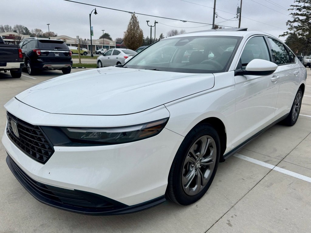 Used 2024 Honda Accord EX image 4