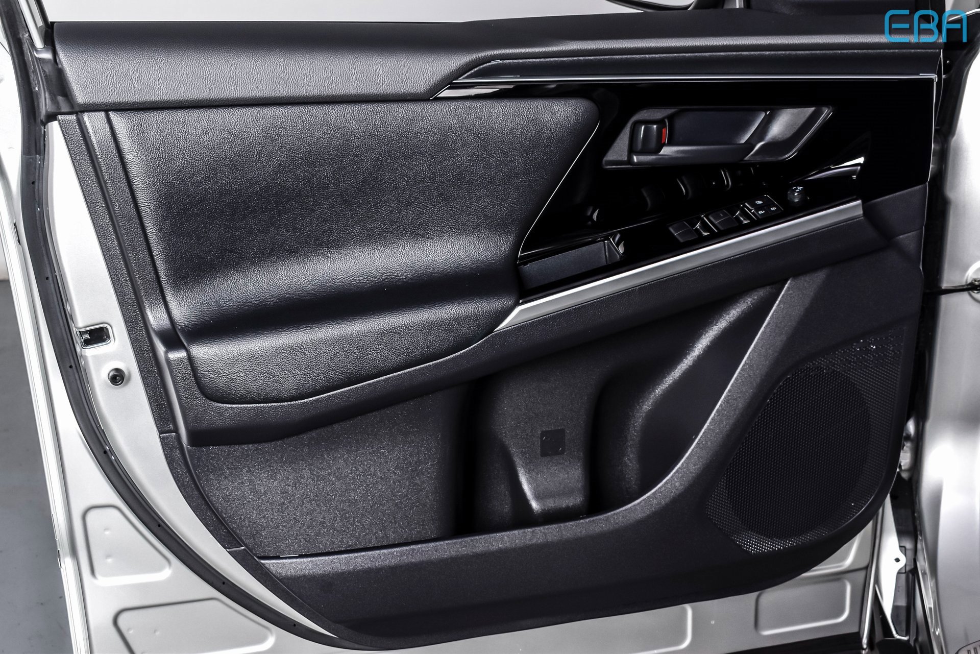 Used 2024 Toyota bZ4X XLE w/ Weather Package image 15