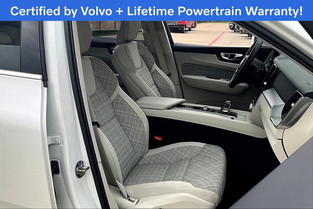 Used 2022 Volvo XC60 B5 Momentum image 9