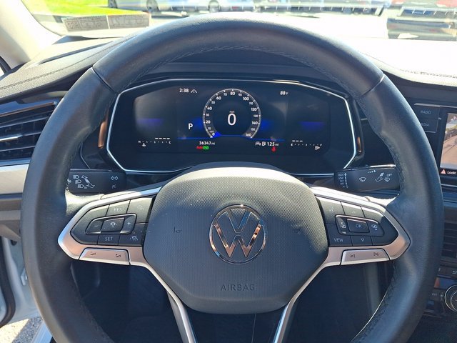 Used 2023 Volkswagen Jetta SE w/ Panoramic Sunroof Package FWD image 24