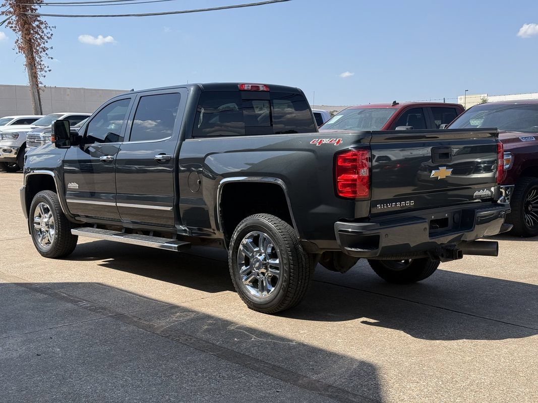 Used 2017 Chevrolet Silverado 2500 High Country w/ Duramax Plus Package AWD/4WD image 4