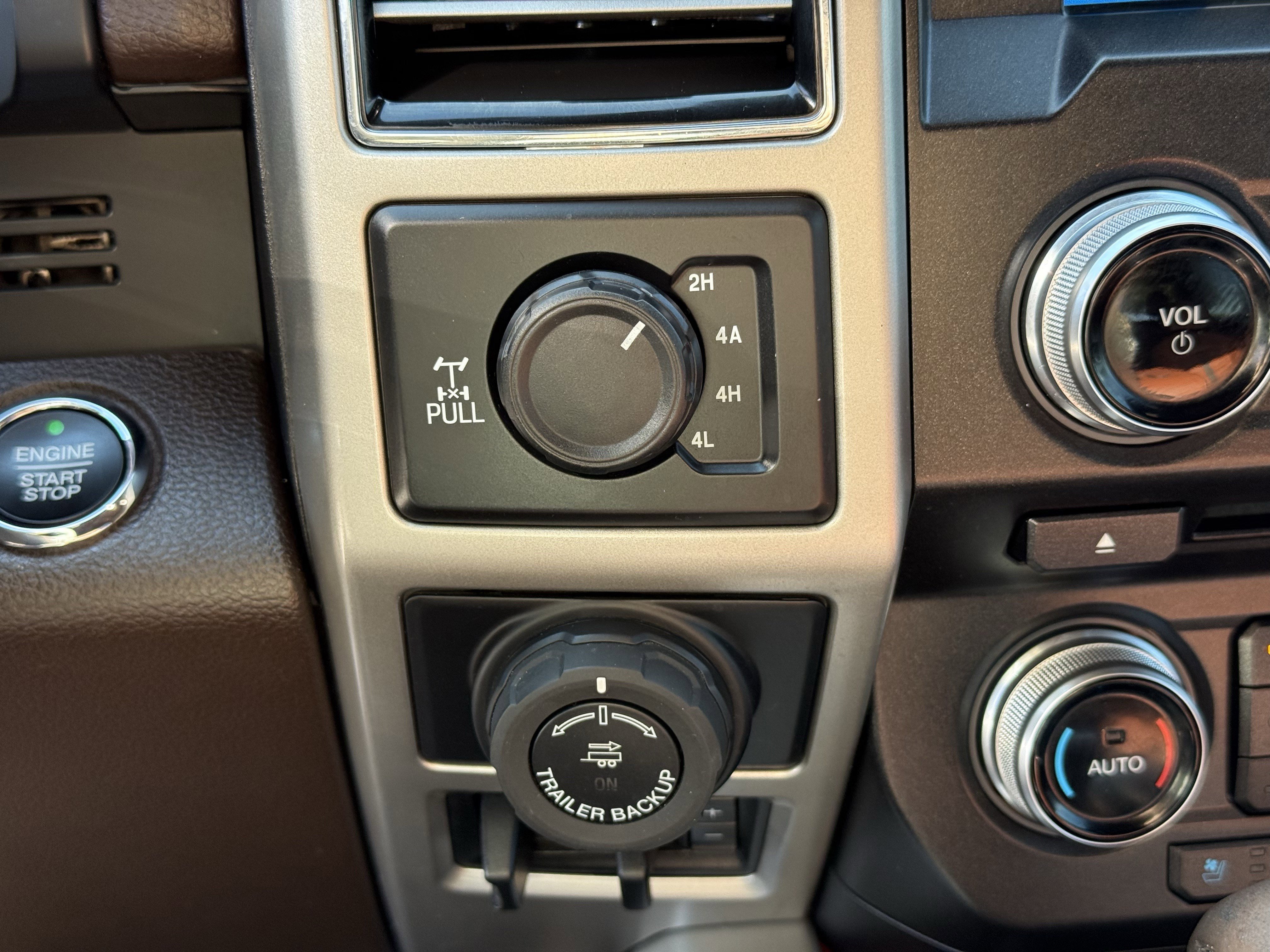 Used 2018 Ford F150 King Ranch w/ Equipment Group 601A Luxury image 24