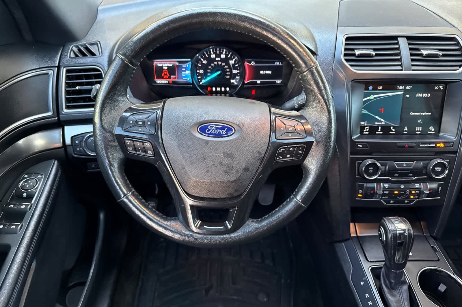 Used 2018 Ford Explorer XLT w/ Equipment Group 202A image 15