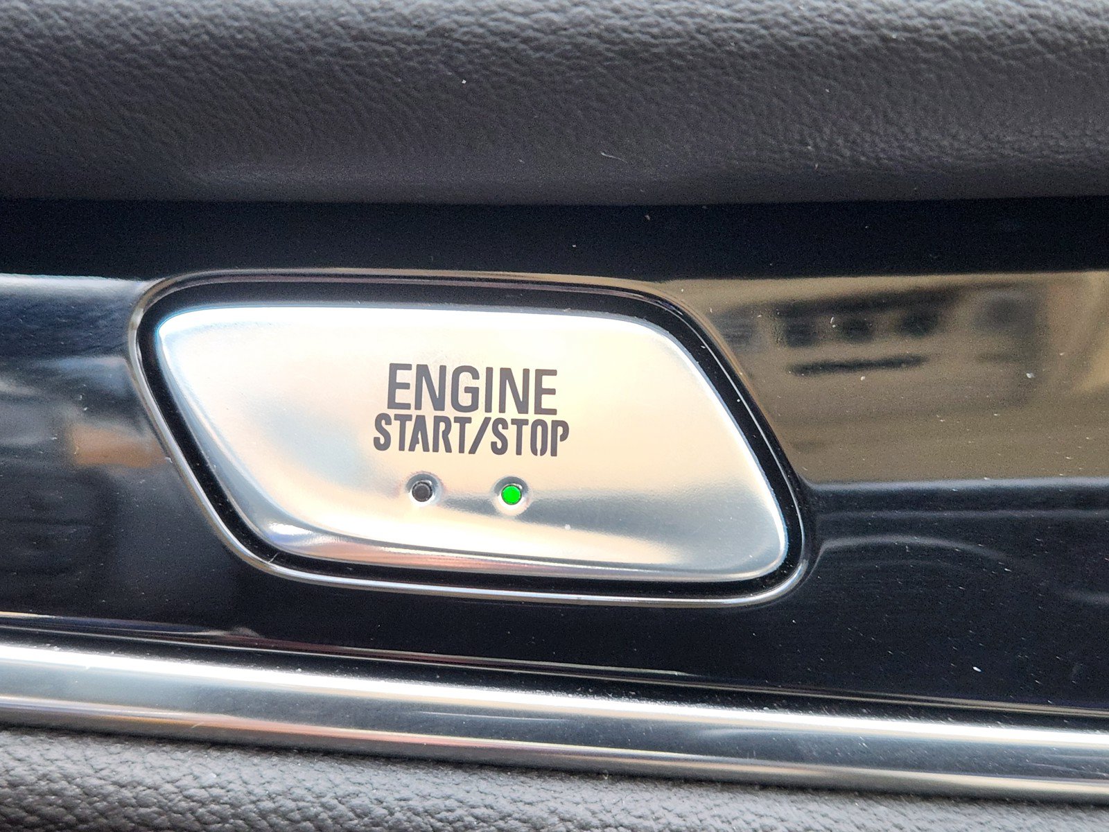 Used 2023 Buick Enclave Avenir w/ Avenir Technology Package FWD image 19