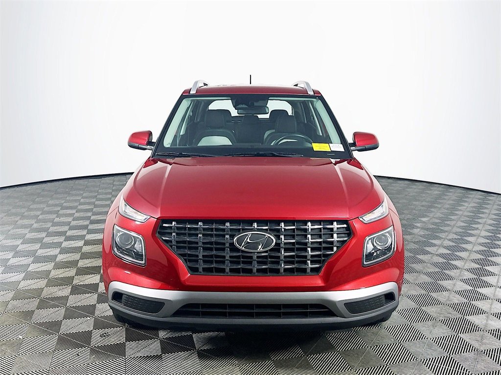 Used 2024 Hyundai Venue SEL video 2