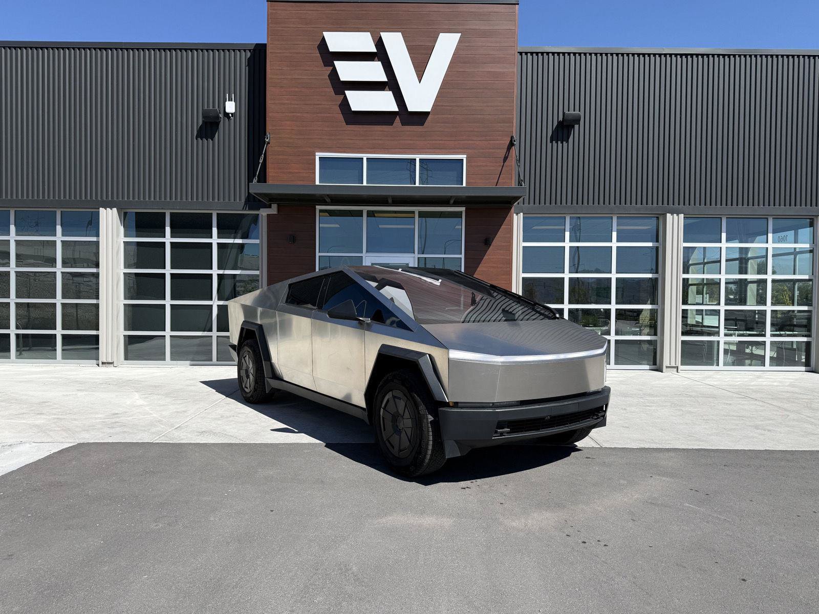 Used 2024 Tesla Cybertruck AWD Crew Cab image 1