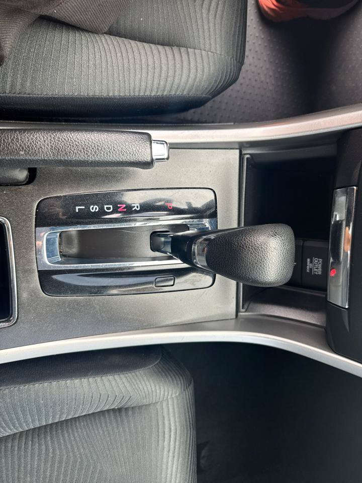 Used 2015 Honda Accord LX image 34