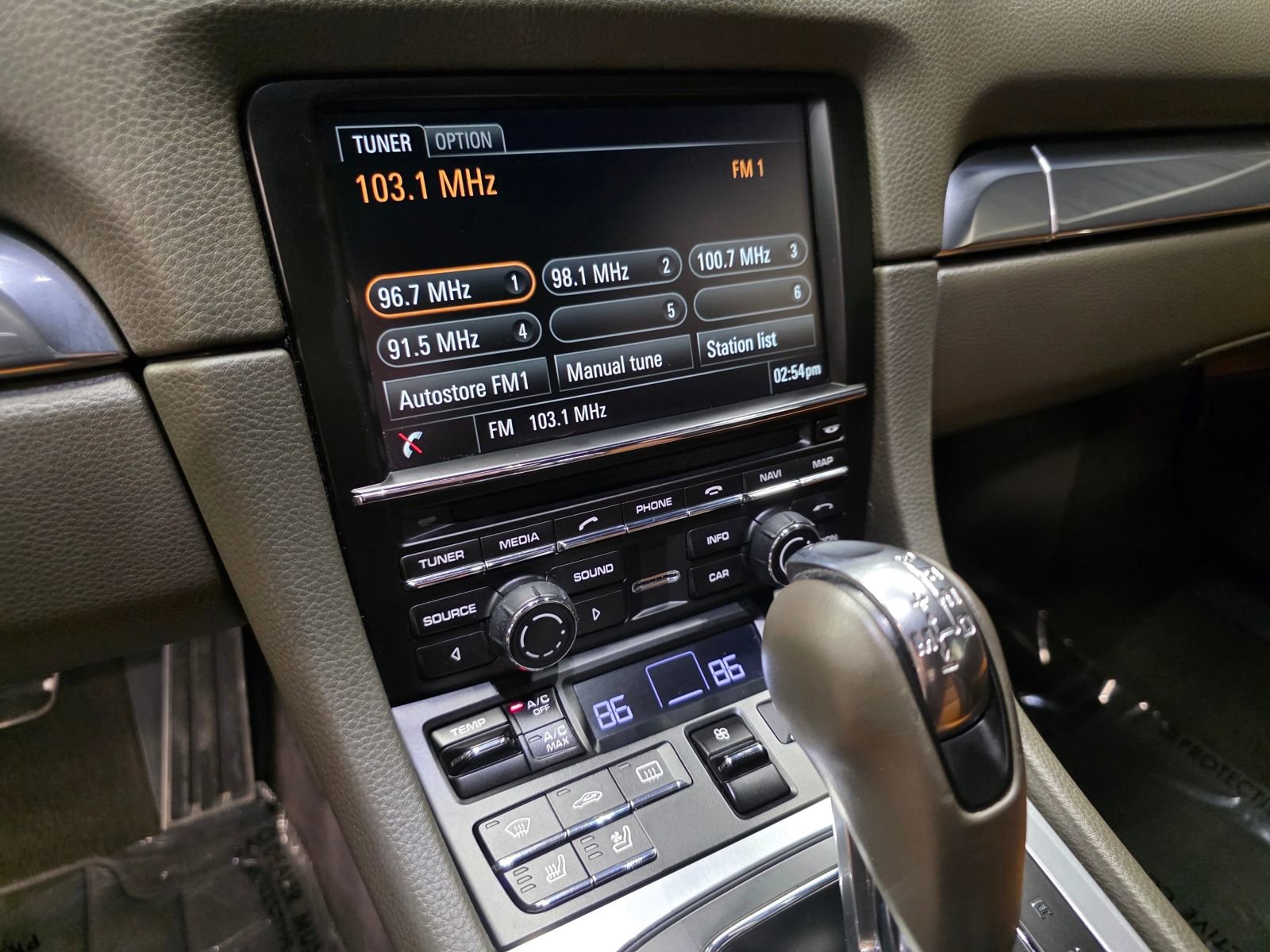 Used 2015 Porsche Cayman RWD image 28