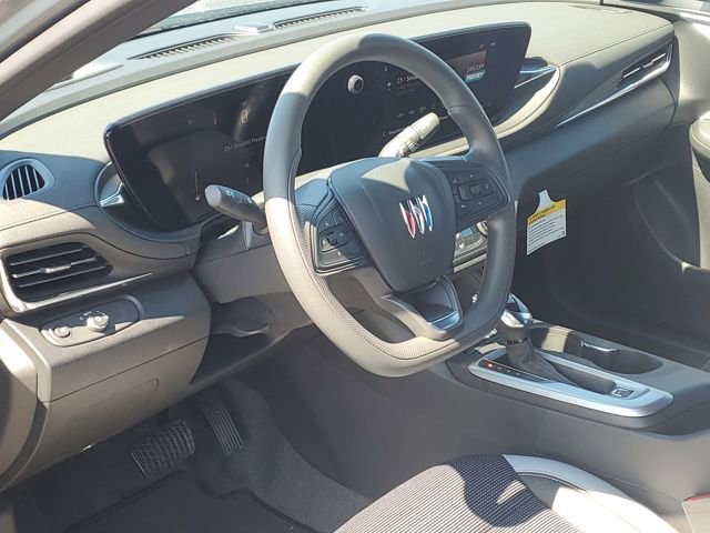 Used 2025 Buick Envista Preferred w/ Convenience II Package image 9
