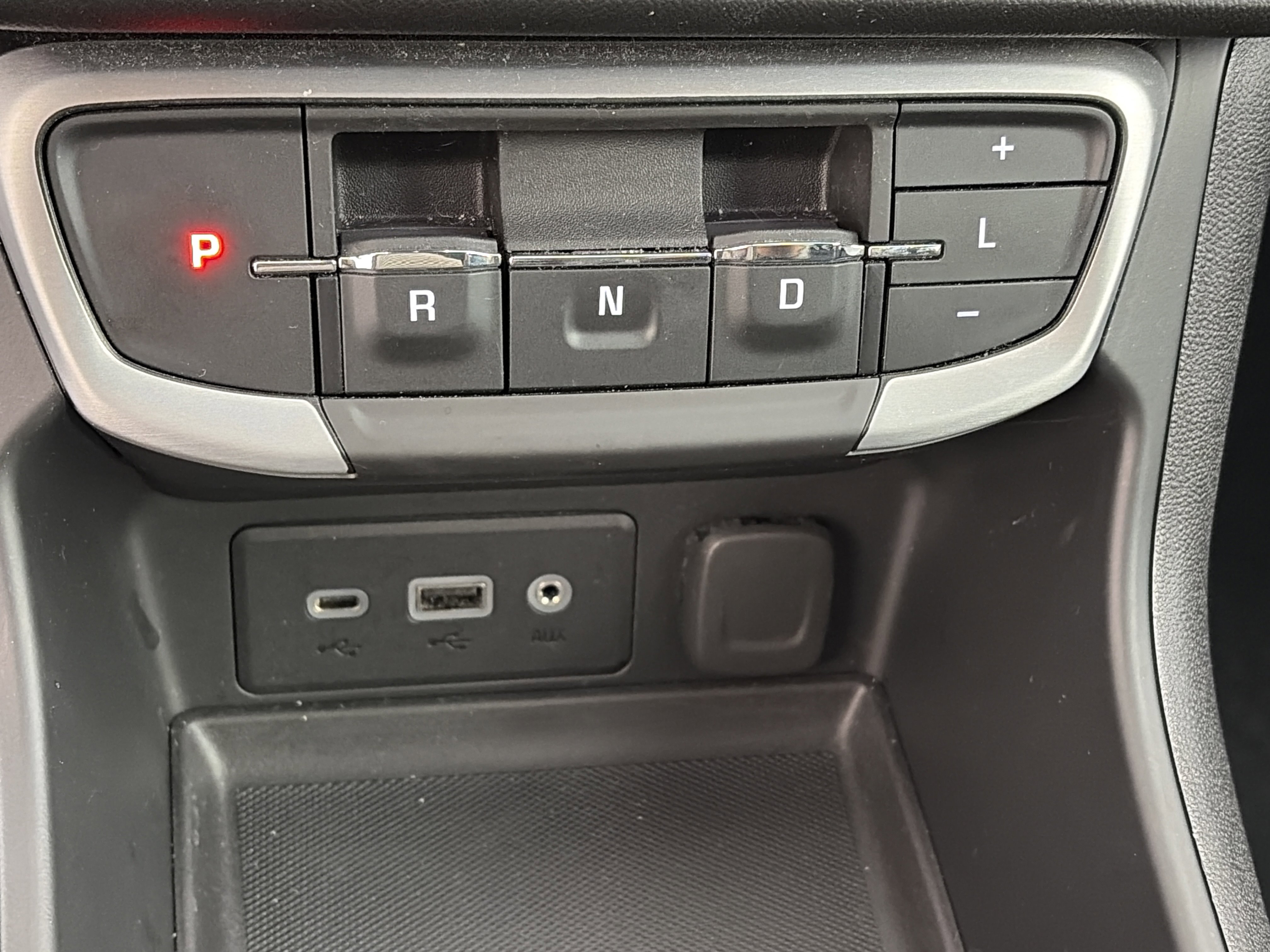 Used 2023 GMC Terrain SLE FWD image 23