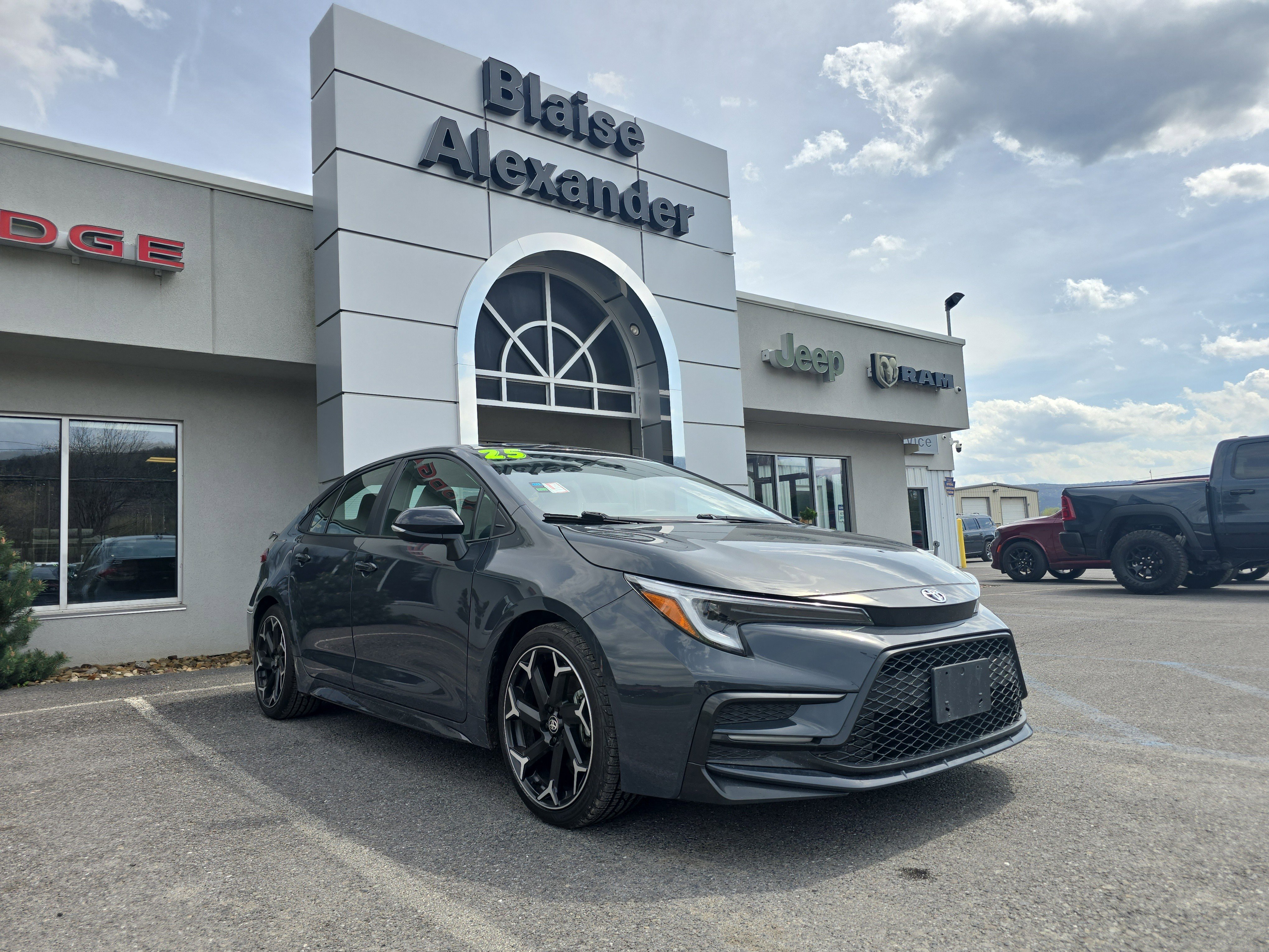 Used 2025 Toyota Corolla FX w/ Convenience Package image 1