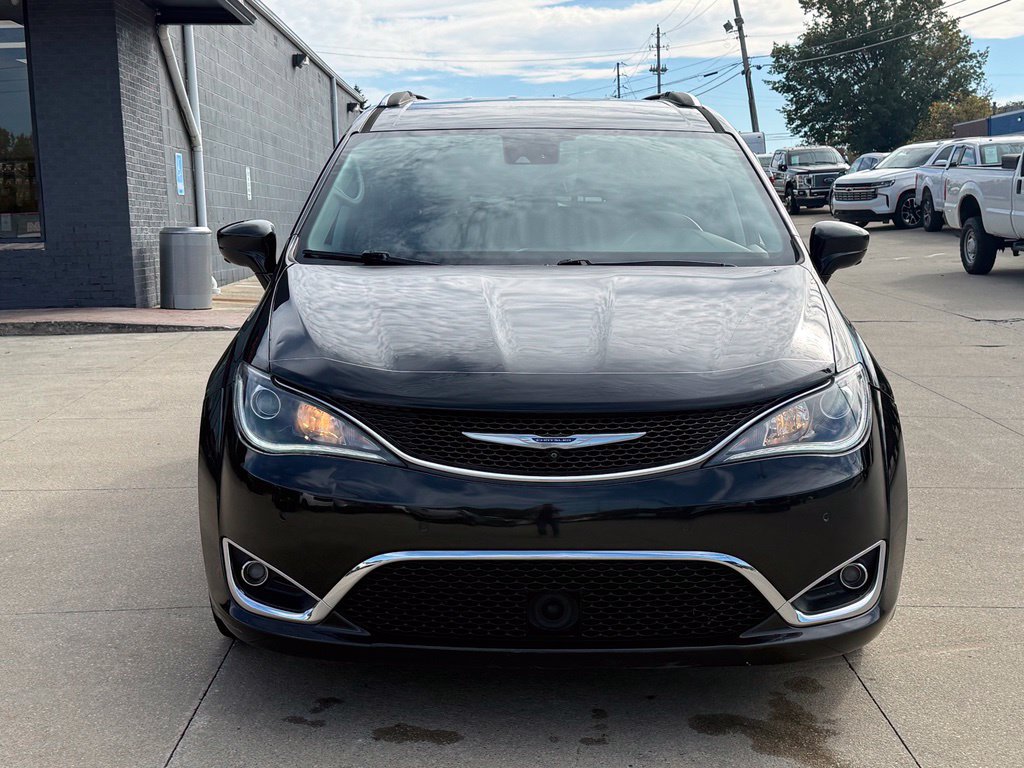 Used 2019 Chrysler Pacifica Touring-L Plus w/ Advanced Safetytec Group FWD image 21