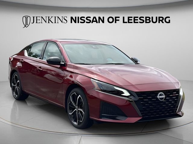 New 2025 Nissan Altima 2.5 SR w/ SR Premium Package FWD image 2