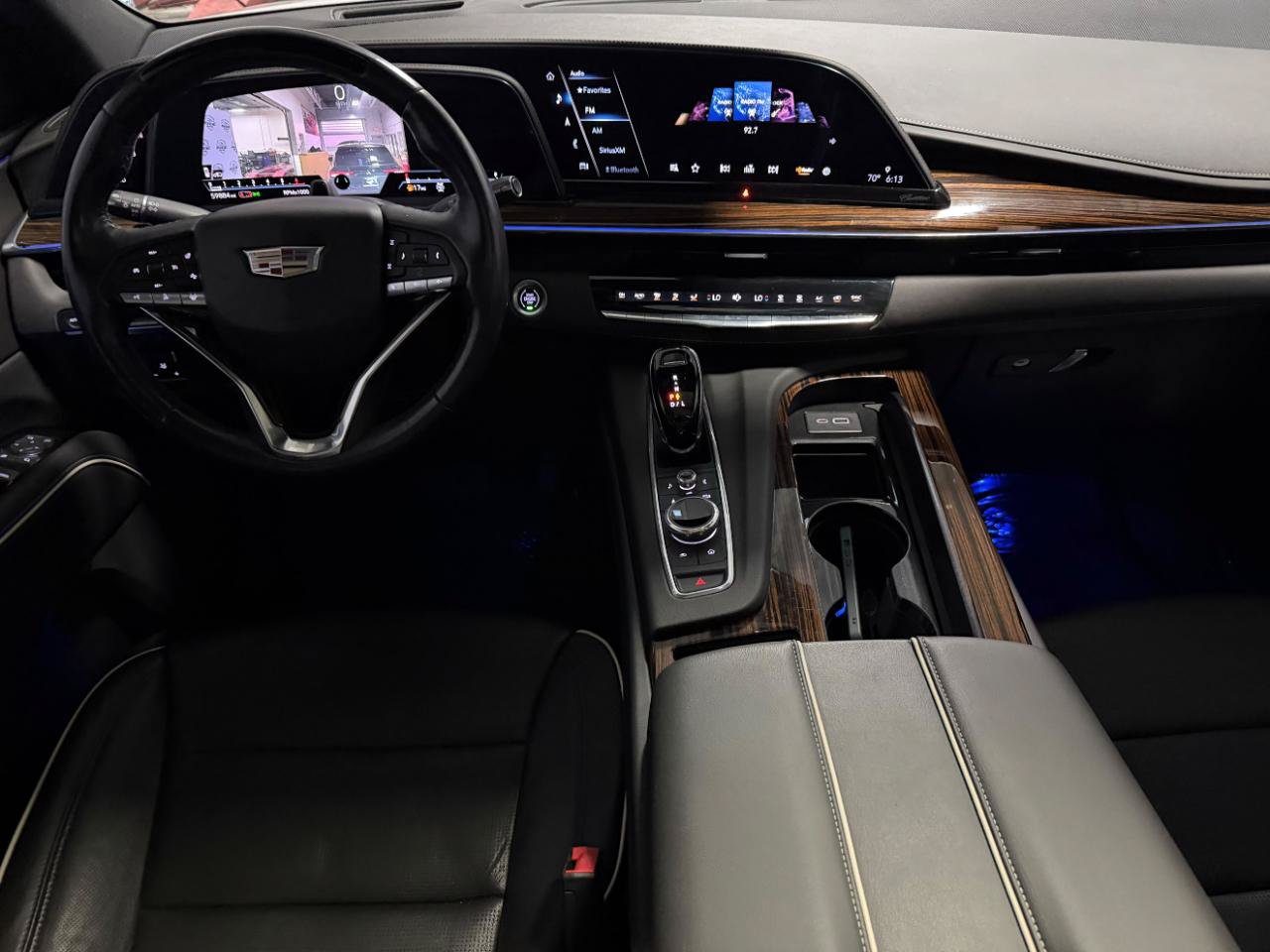 Used 2022 Cadillac Escalade Premium Luxury w/ Performance Package AWD/4WD image 30