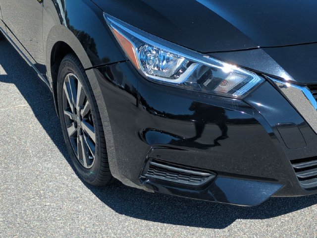 Used 2021 Nissan Versa SV FWD image 9