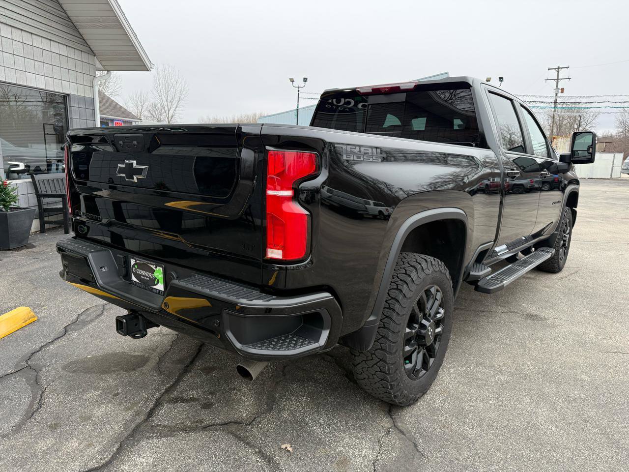 Used 2025 Chevrolet Silverado 2500 LT w/ Trail Boss Package image 3