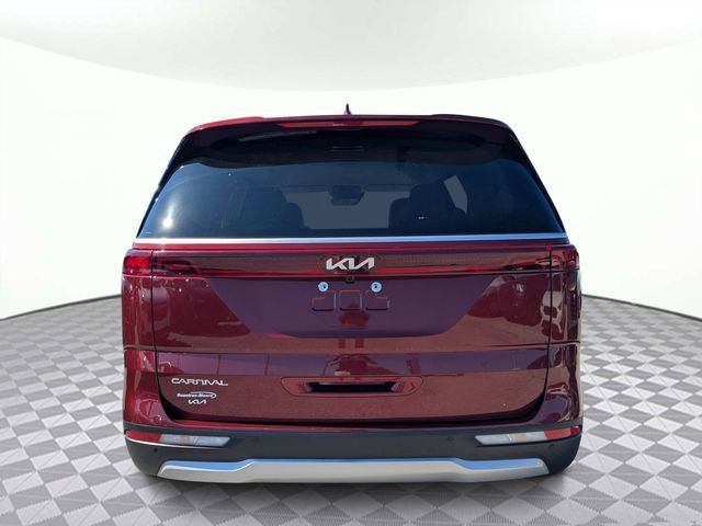 Used 2024 Kia Carnival LX FWD image 4