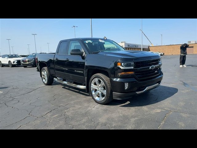 Certified 2019 Chevrolet Silverado 1500 LT w/ LPO, Chrome Package AWD/4WD image 2