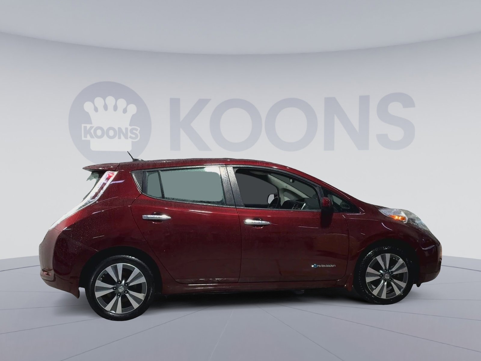 Used 2016 Nissan Leaf SL w/ Premium Package image 12