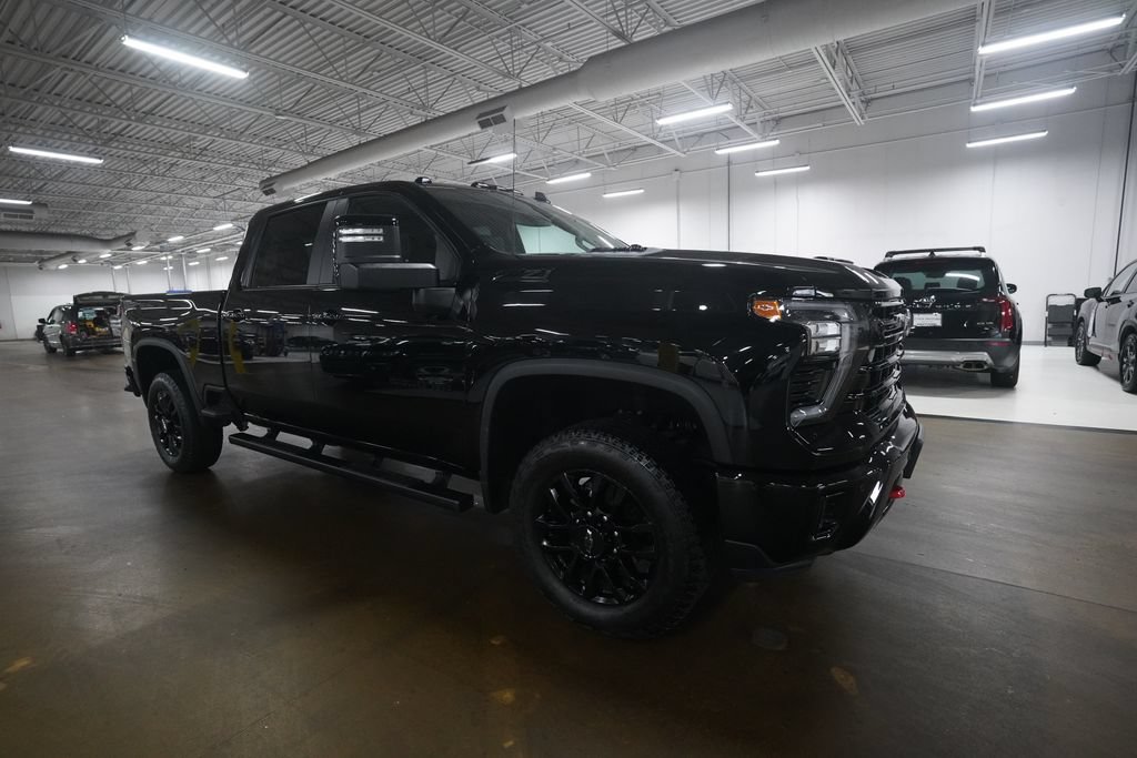 Used 2025 Chevrolet Silverado 2500 LT w/ Trail Boss Package AWD/4WD image 35