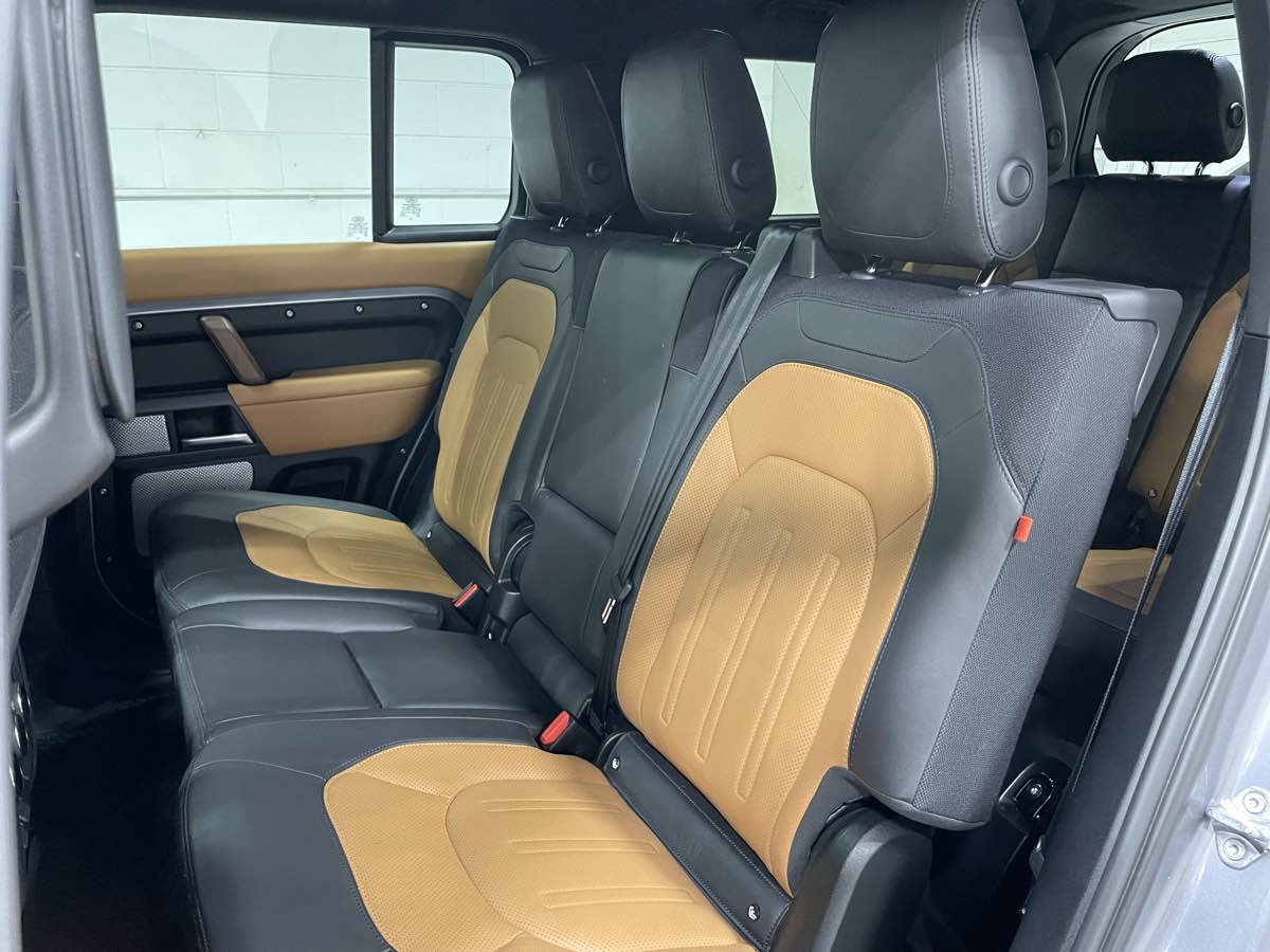 Used 2023 Land Rover Defender 130 X AWD/4WD image 17