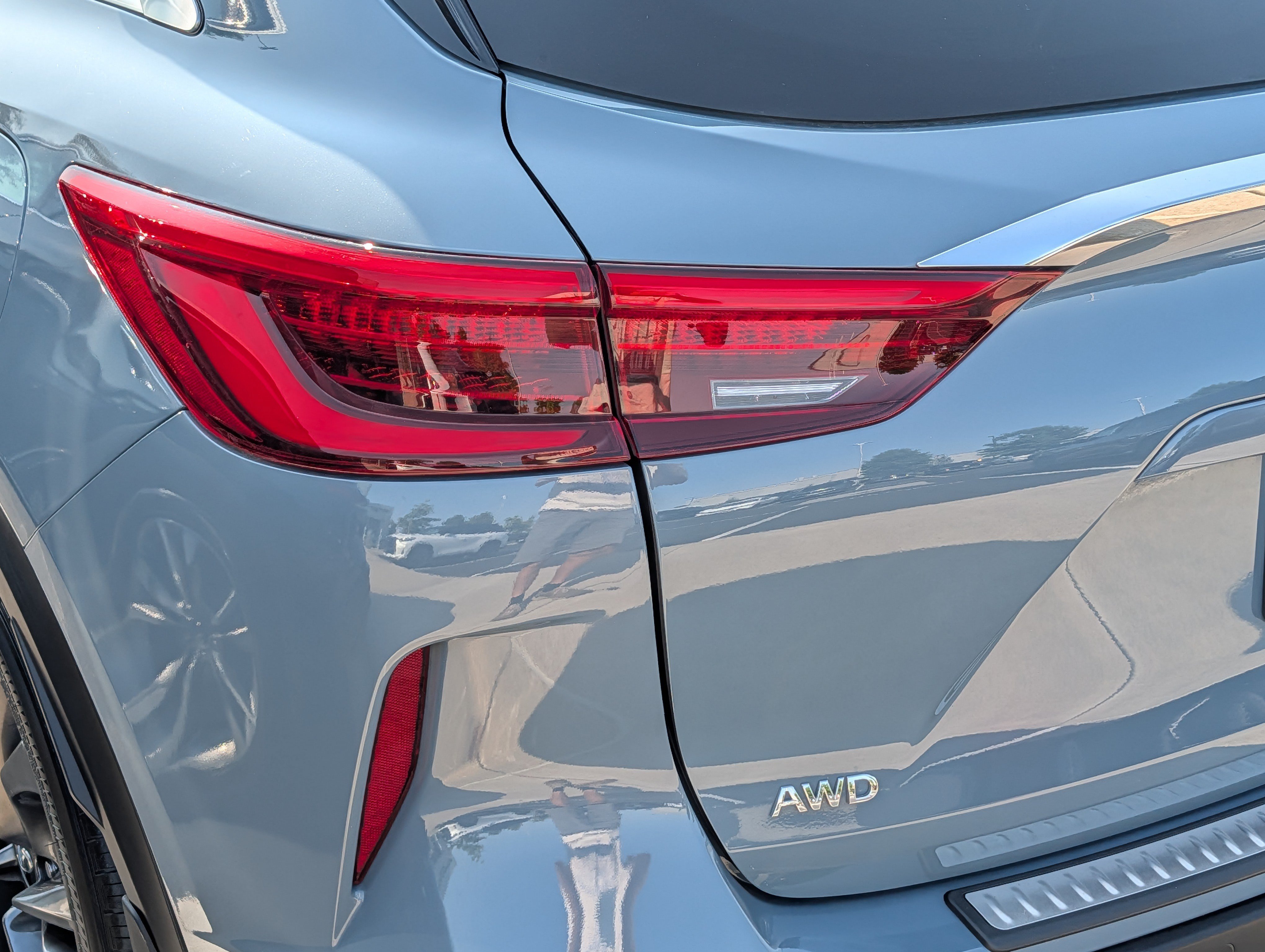 Certified 2023 INFINITI QX50 Sensory w/ Accent Package AWD/4WD image 17