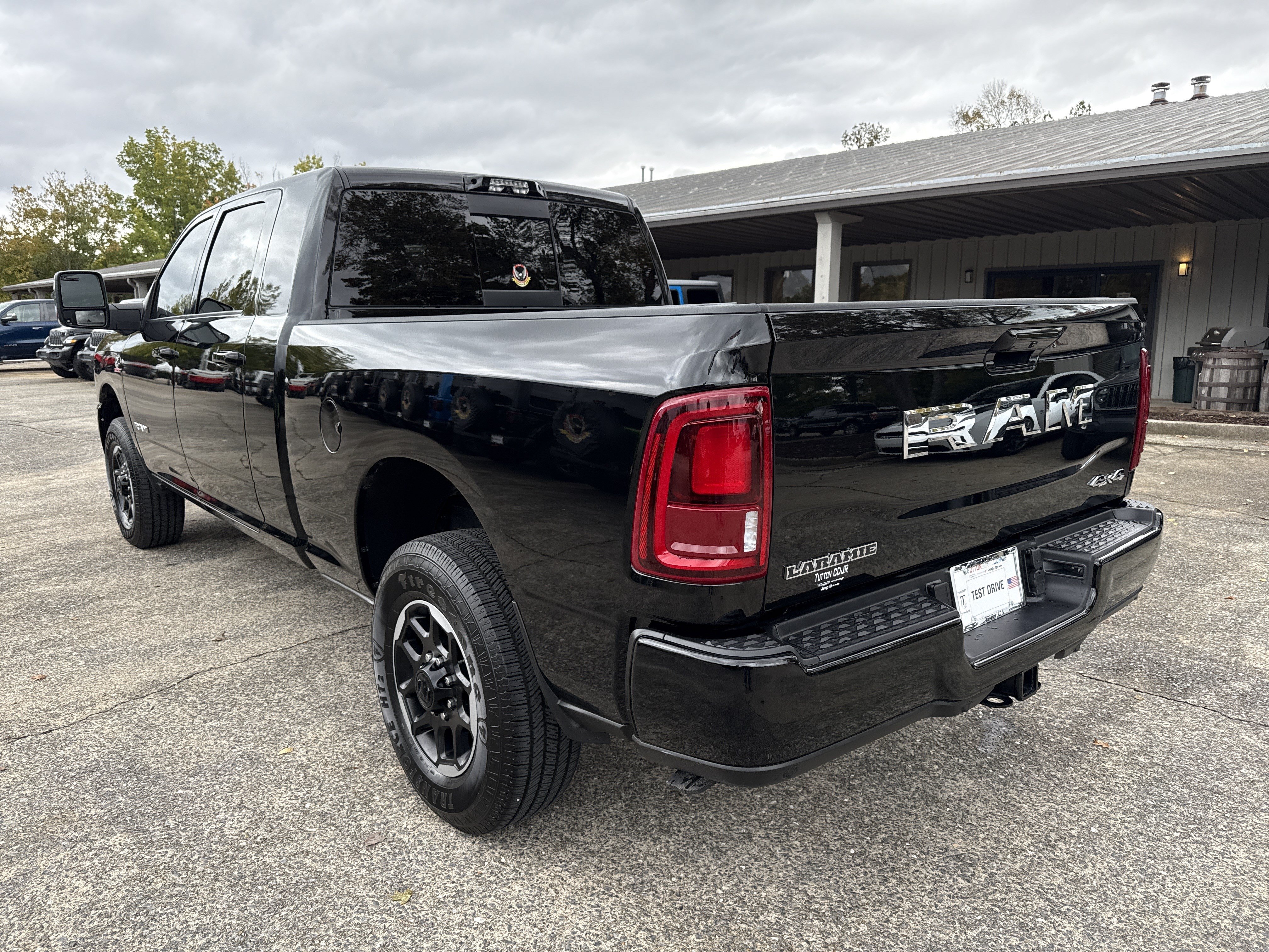 New 2025 RAM 2500 Laramie w/ Towing Technology Group AWD/4WD image 5